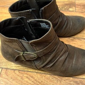 Great condition Kim Rogers brand booties